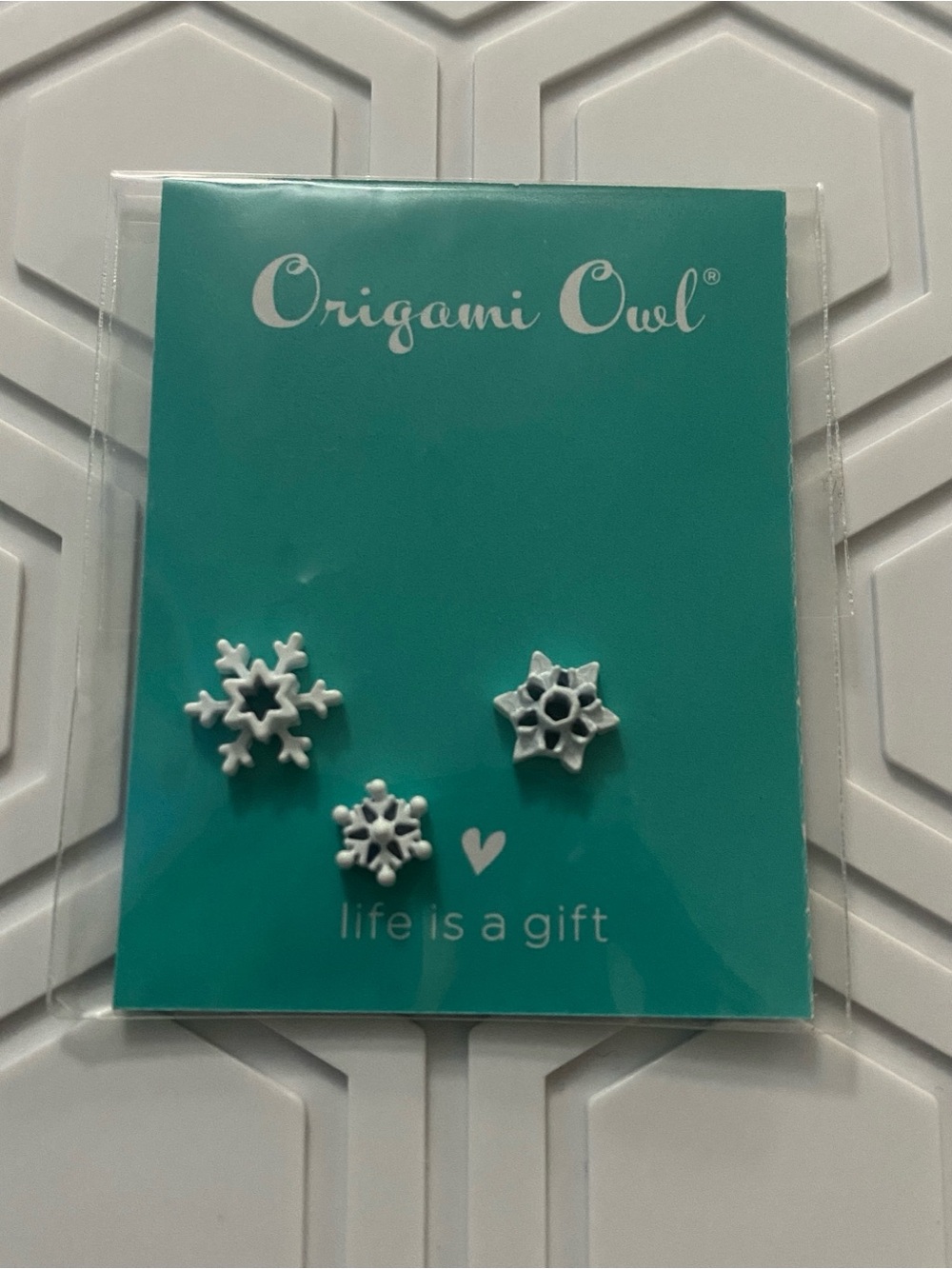 Origami Owl 3 Piece White Snowflake Floating Charm Set